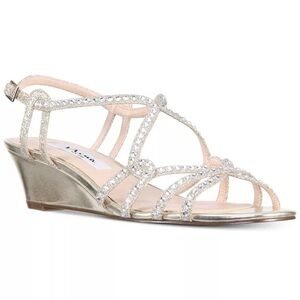 Nina Finola Strappy Rhinestone 1.5 inch hell wedge sandals silver size 6